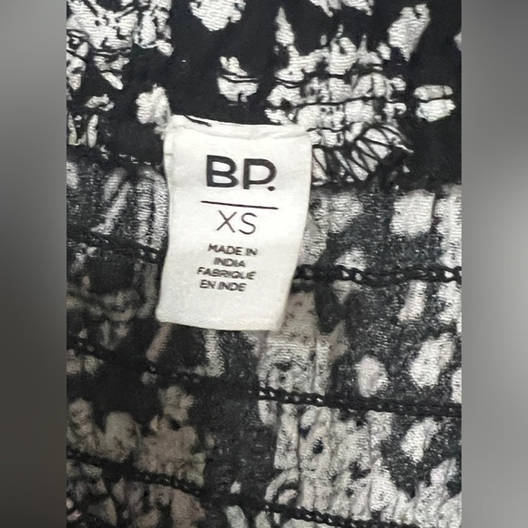 FINAL PRICE NWT Nordstrom BP Smocked Bodice Romper Black Bandana Print Boho - Picture 4 of 4